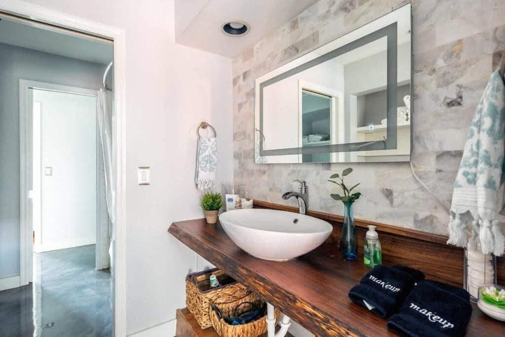 Walk To Broadway Charming Modern Historic Townhome Nashville Exteriör bild